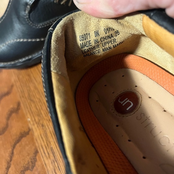 Clarks Black Leather Shoes with Stitch Detail - Picture 5 of 9